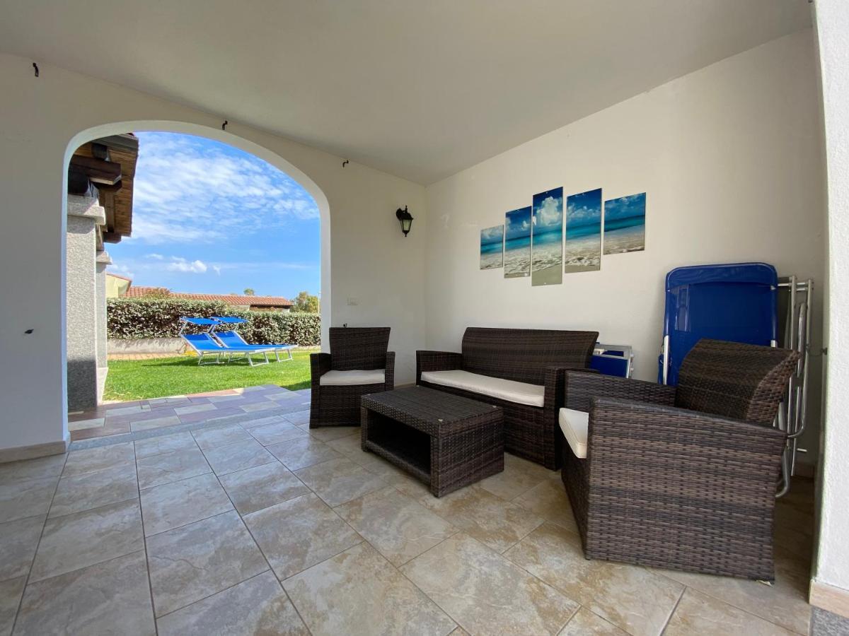 Le Residenze Di Baia Sant'Anna Villa Tanaunella Exteriör bild
